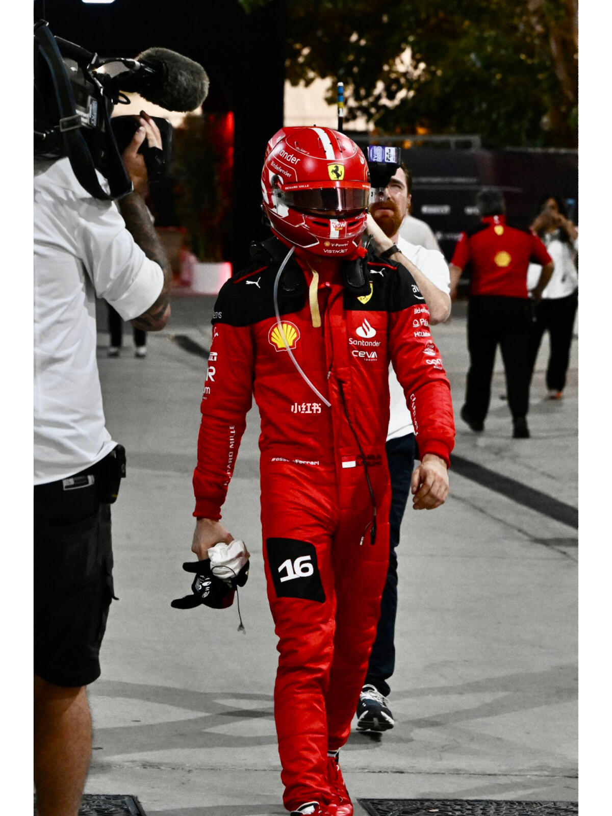 阿斯顿马丁横扫法拉利，佩雷兹带队取胜