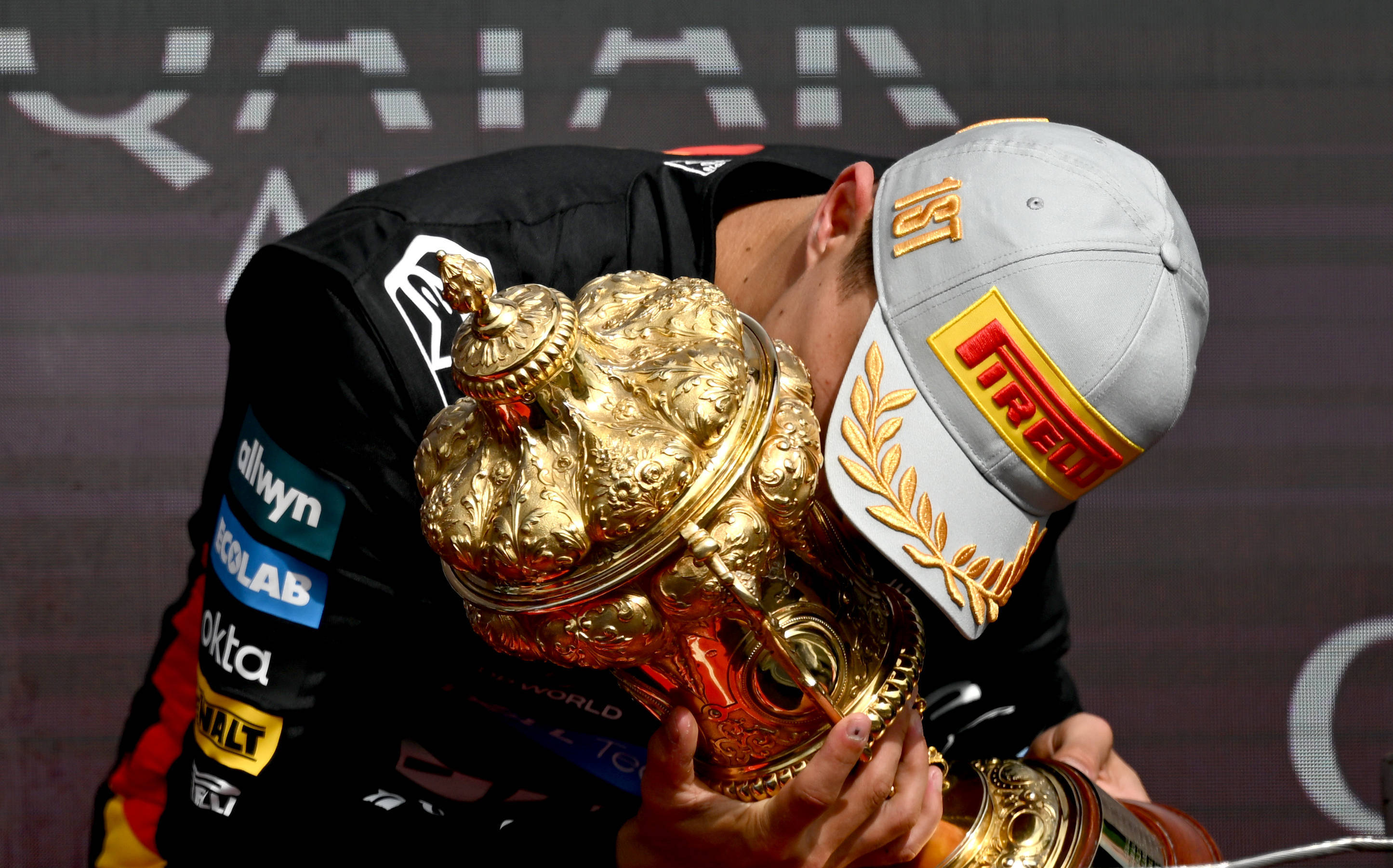 索伯车队力克迈凯伦，诺里斯扛起全队